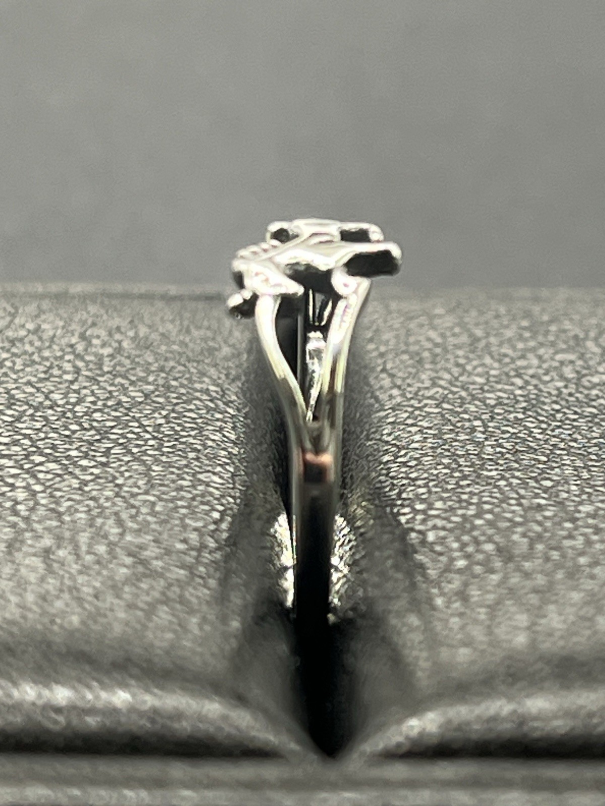 New Condition Sterling Silver Horse Toe Ring 925