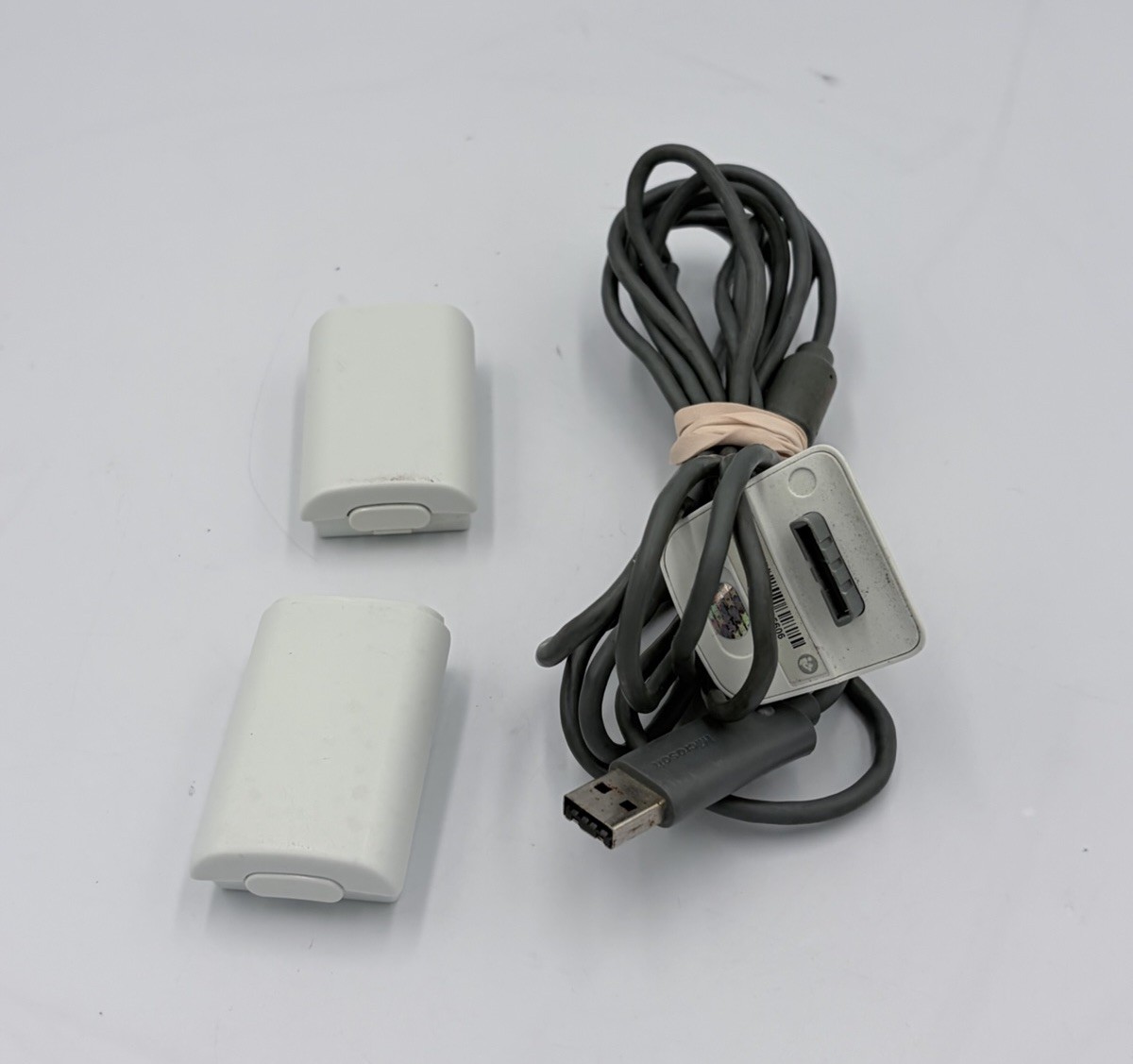 OEM Microsoft Play & Charge Kit Xbox 360 Rechargeable Controller Batteries x2