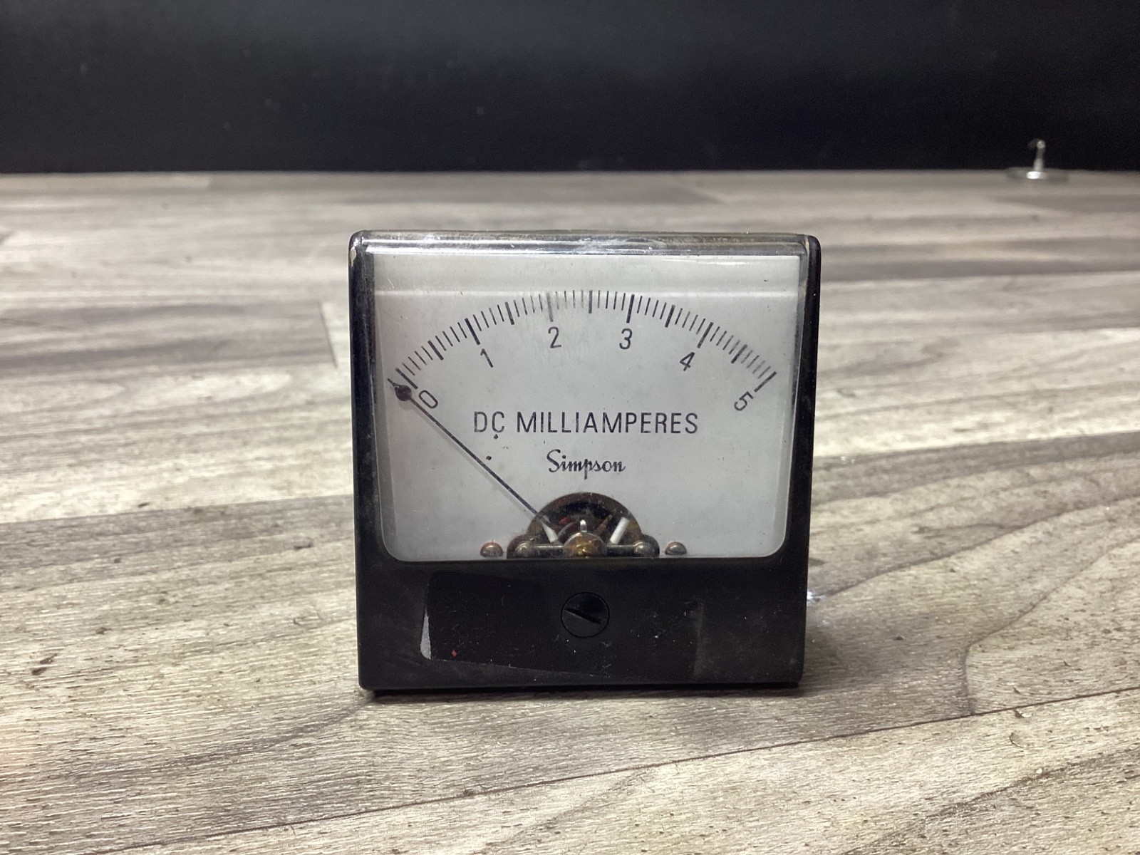 Simpson 1227 Analog Panel Meter 0-5 DC Milliamperes #147N54