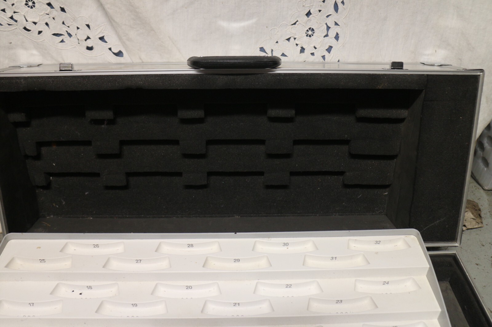 Dymo MimioVote Student Response System Metal Charging /Storage Case Only