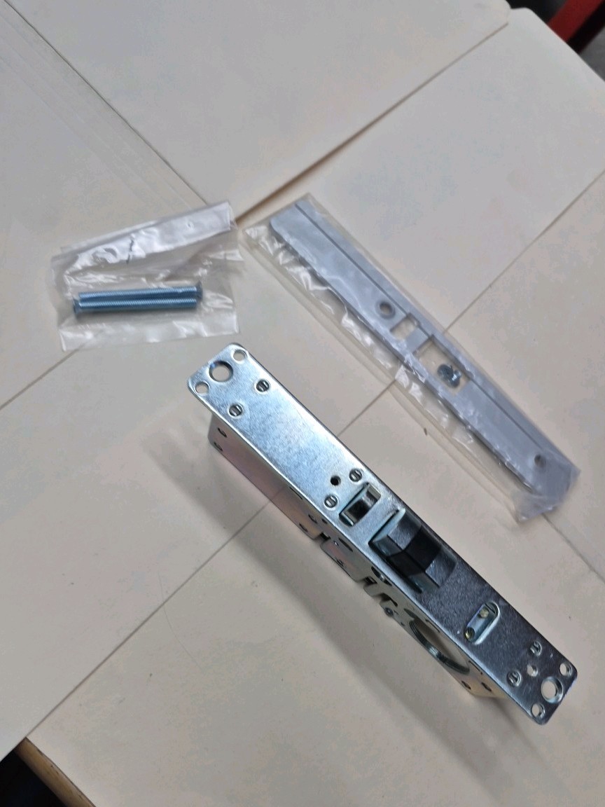 Latch Size 1 1/8