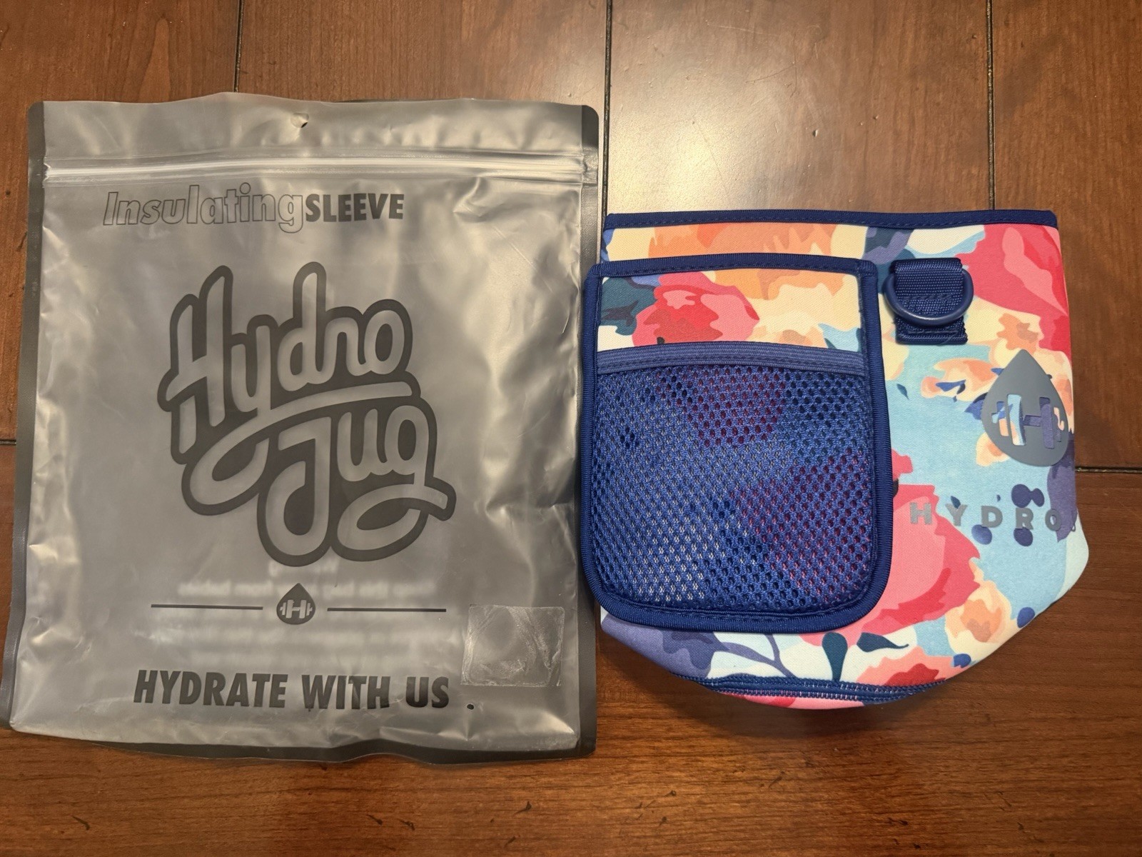 Hydrojug Floral Water Bottle Carrier Sleeve with Strap NEW