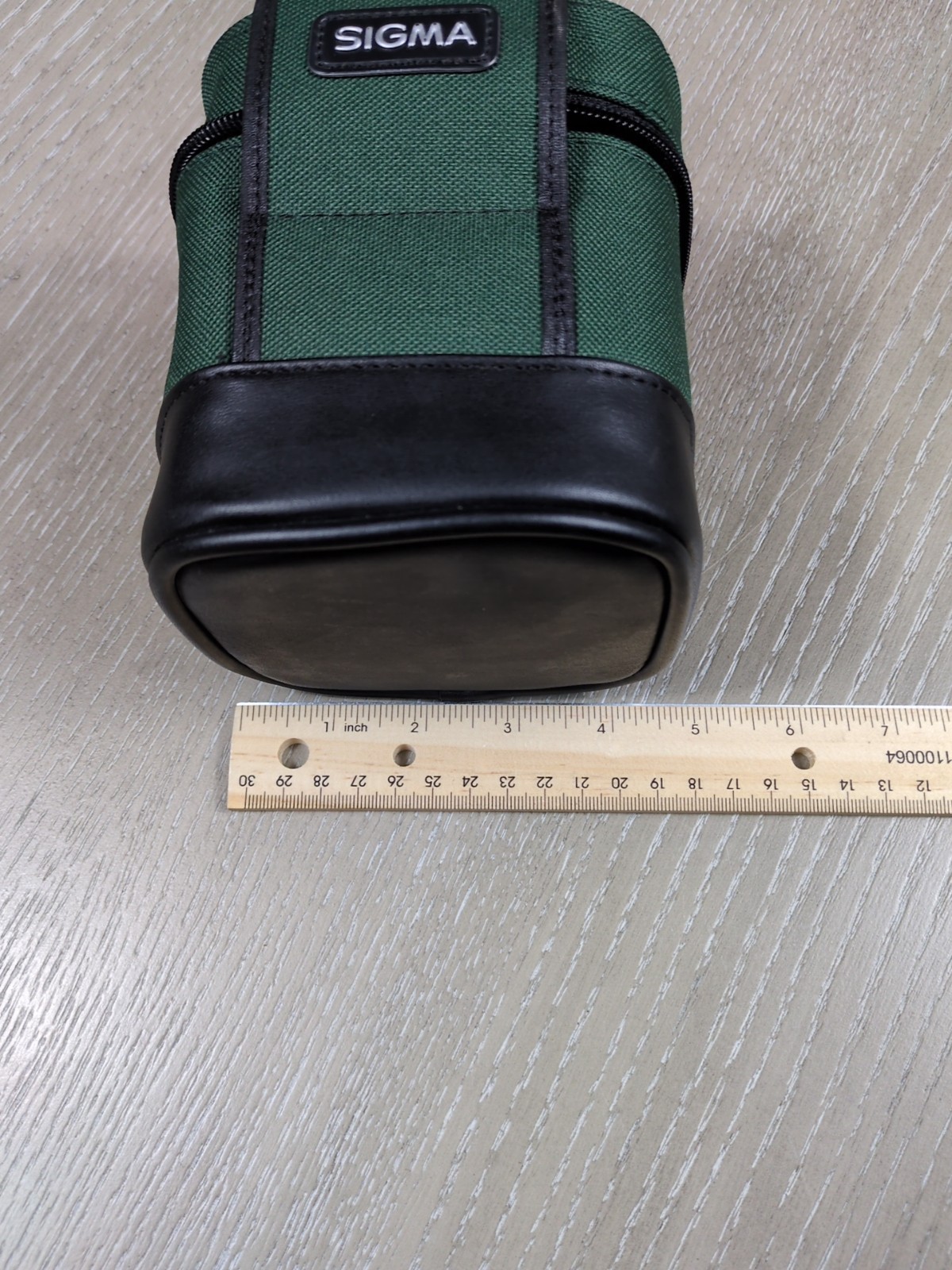 Sigma LS-542N Soft Padded Lens Case - Approx Int. Dimensions