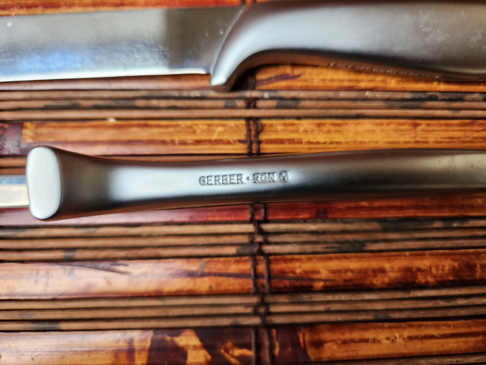 GERBER LEGENDARY BLADES - SNICKERSNEE KNIFE and RON FORK CARVING SET - SHARP!!!