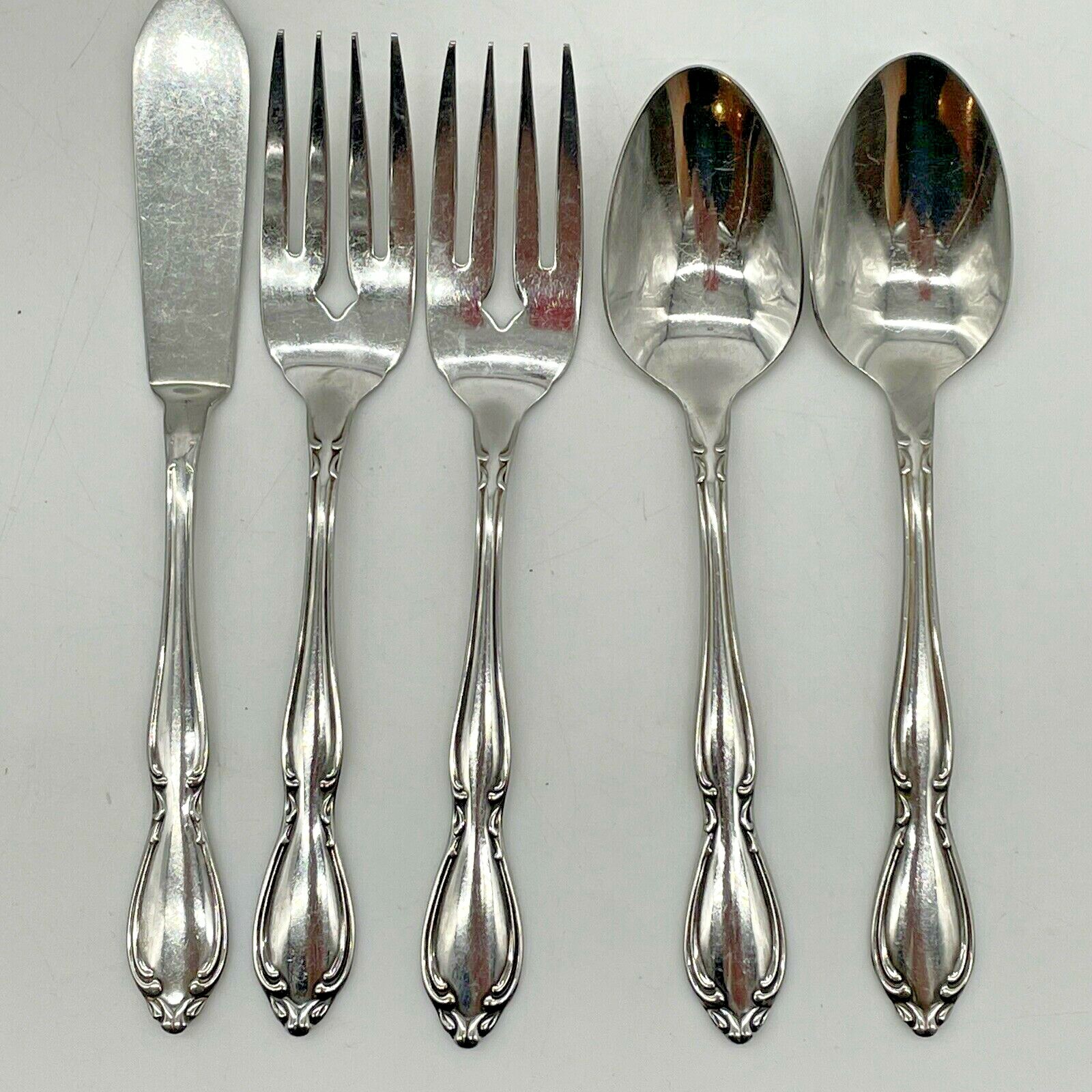 Strathmore Stainless Flatware Oneida Lot: 2 Teaspoons 2 Salad Forks Butter Knife
