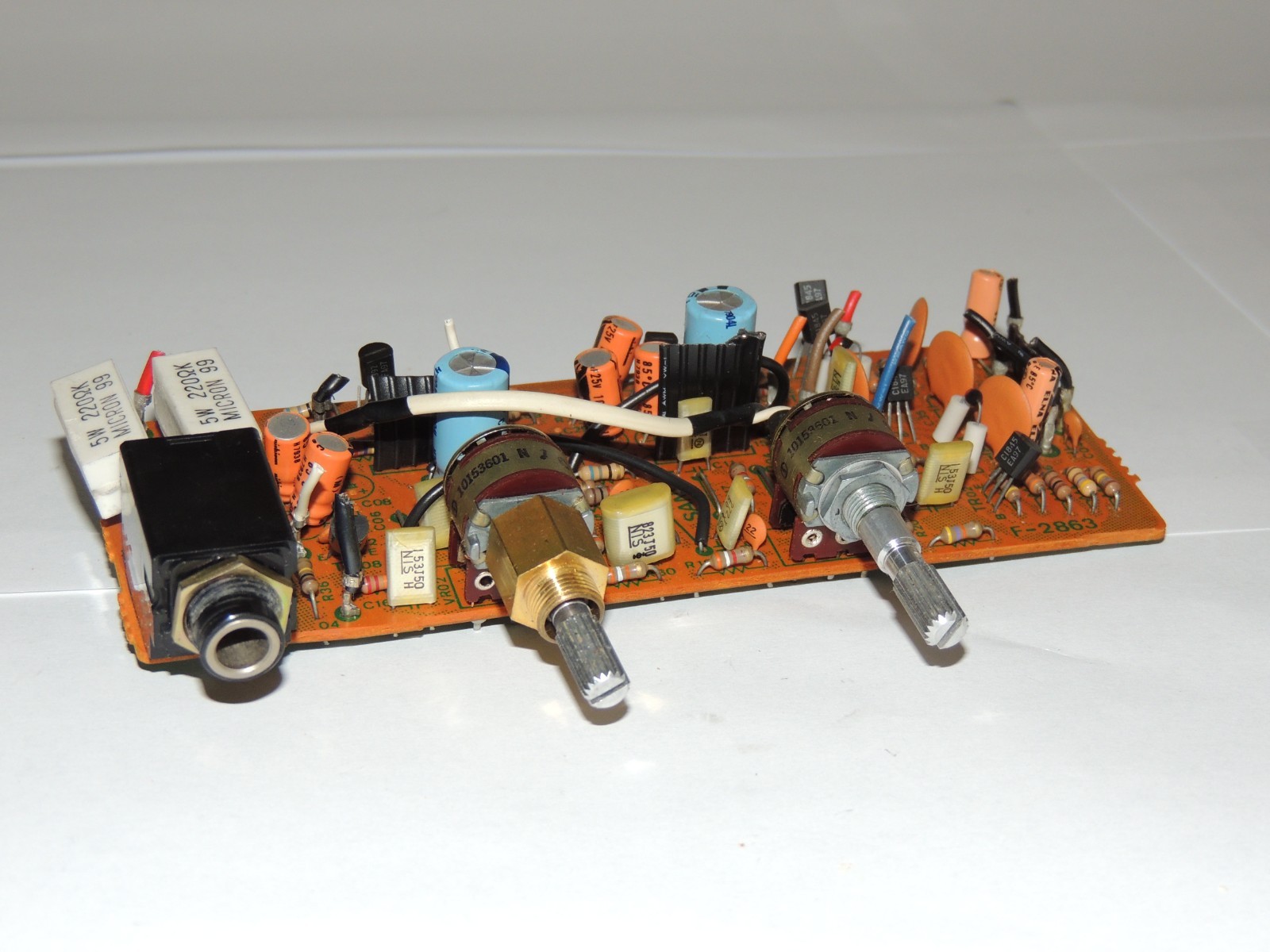 Sansui G-5700   Bass/Treble Control Tone Circuit Board Assy.   F2863 - 7562901