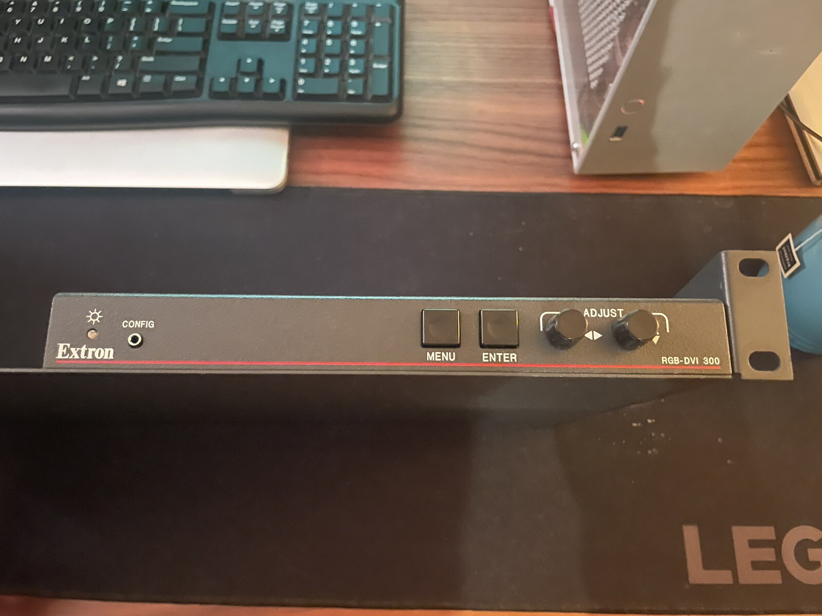 Extron RGB-DVI 300 - RGB, Component Video Scaler to DVI w/ Power Supply Tested