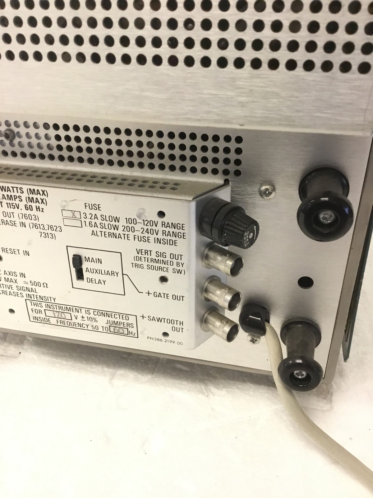 Tektronix 7623 Oscilloscope 5" Screen w/Amplifier, Sampling Unit & Delaying Base