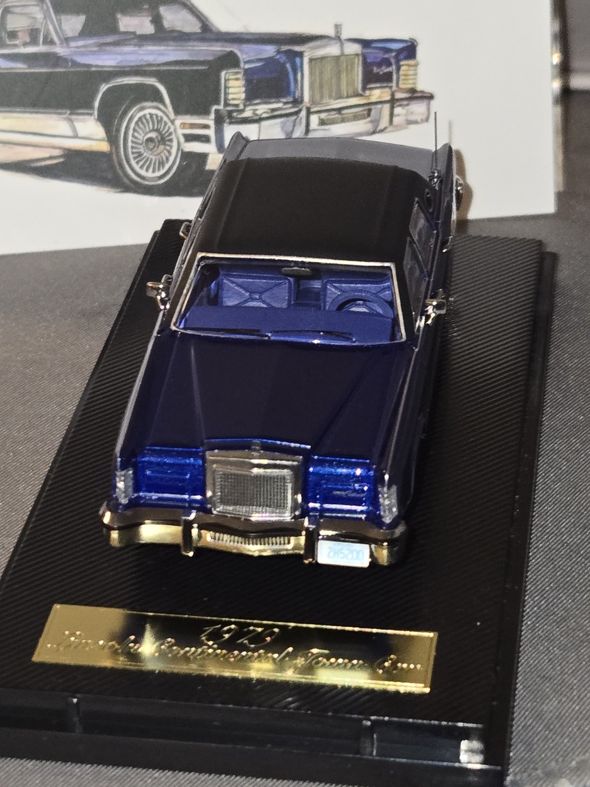 Turning Crush x SunStar 1:64 1979 Lincoln Continental Town Car Diecast Car Blue