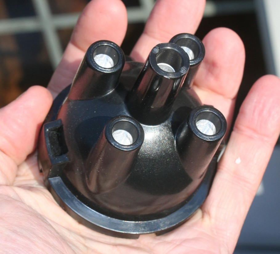 True Spark Vintage Distributor Cap - DDB106T