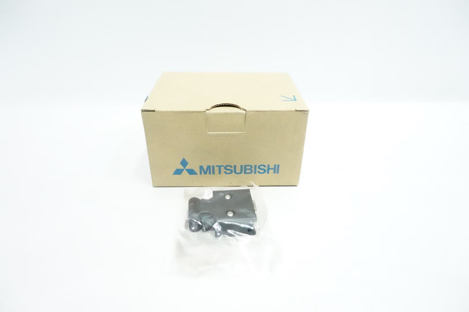 Mitsubishi MR-HP4CN1 Converter Unit Connector