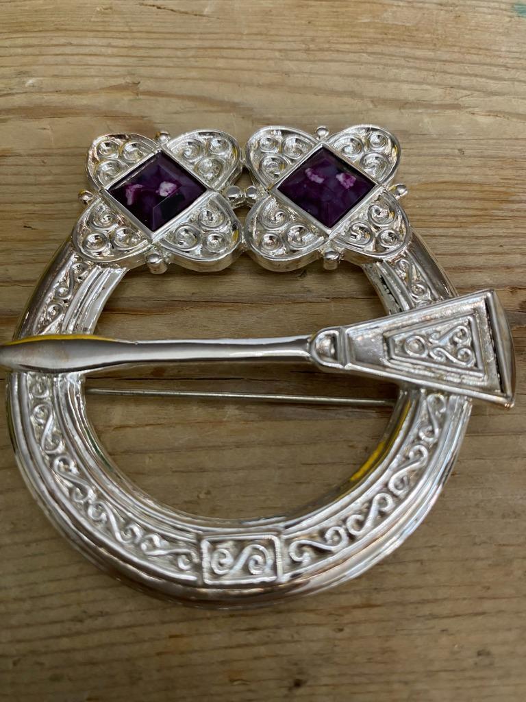 Kilt Pin Brooch  Round Purple Glass Silver Tone NIP SHIPS FREE