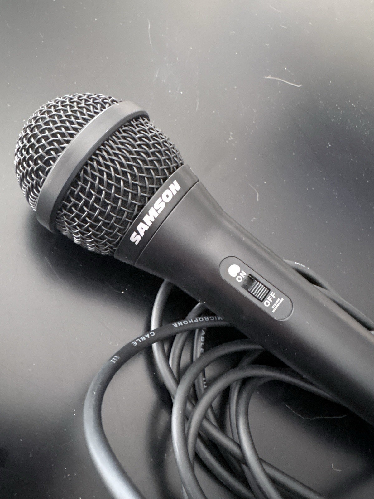 Samson Model M1 Black Wired Karaoke Dynamic Microphone ~ lightly used