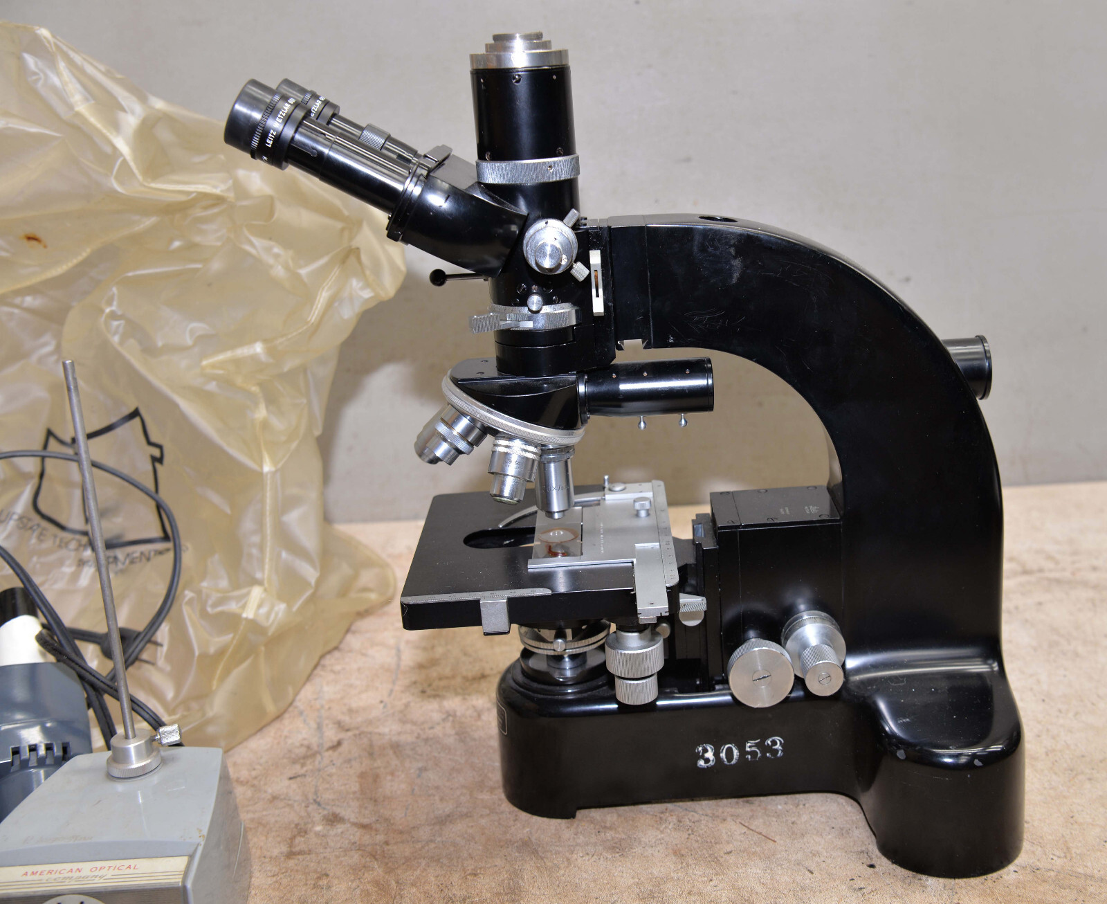 E Leitz Wetzler Binocular compound microscope Germany professional laboratory