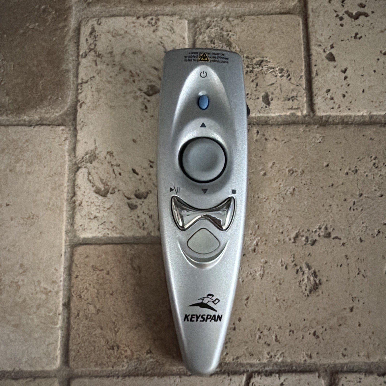 Keyspan TSAM-001  Universal Wireless Remote Control Mouse Laser Pointer Silver