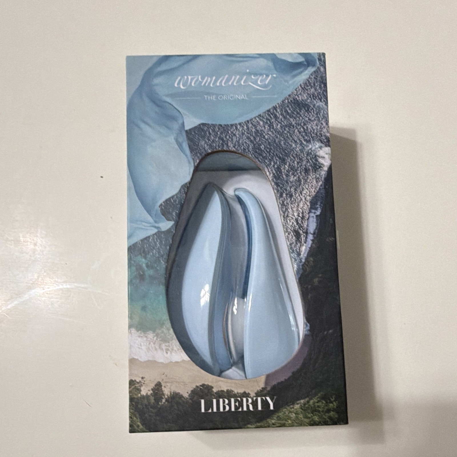 Womanizer Liberty | Powder blue | Clitoral Sucker | Brand New Never opened