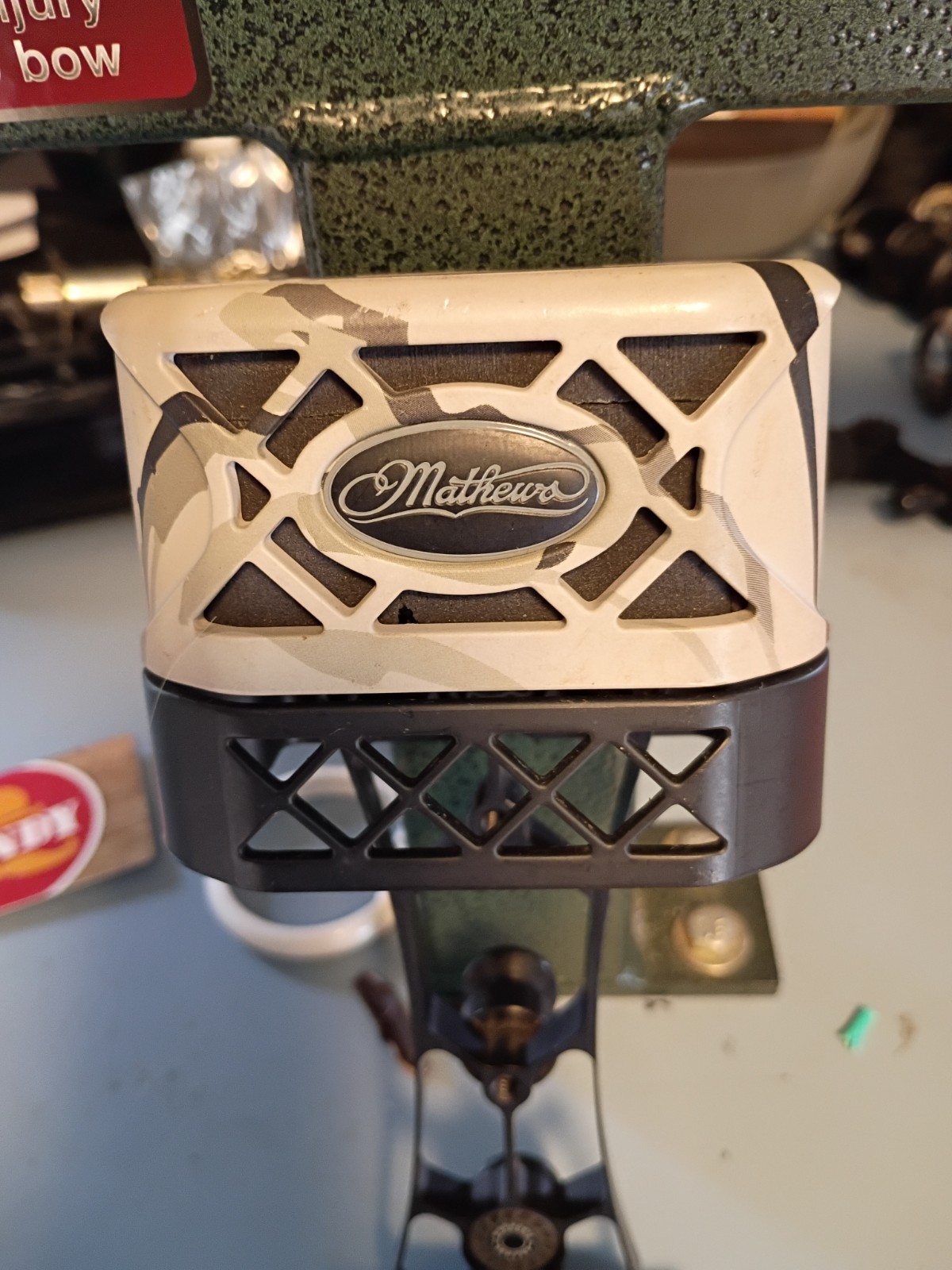 Mathews Arrow Web HD Camo 4 Arrow Quiver Only. Know Claw