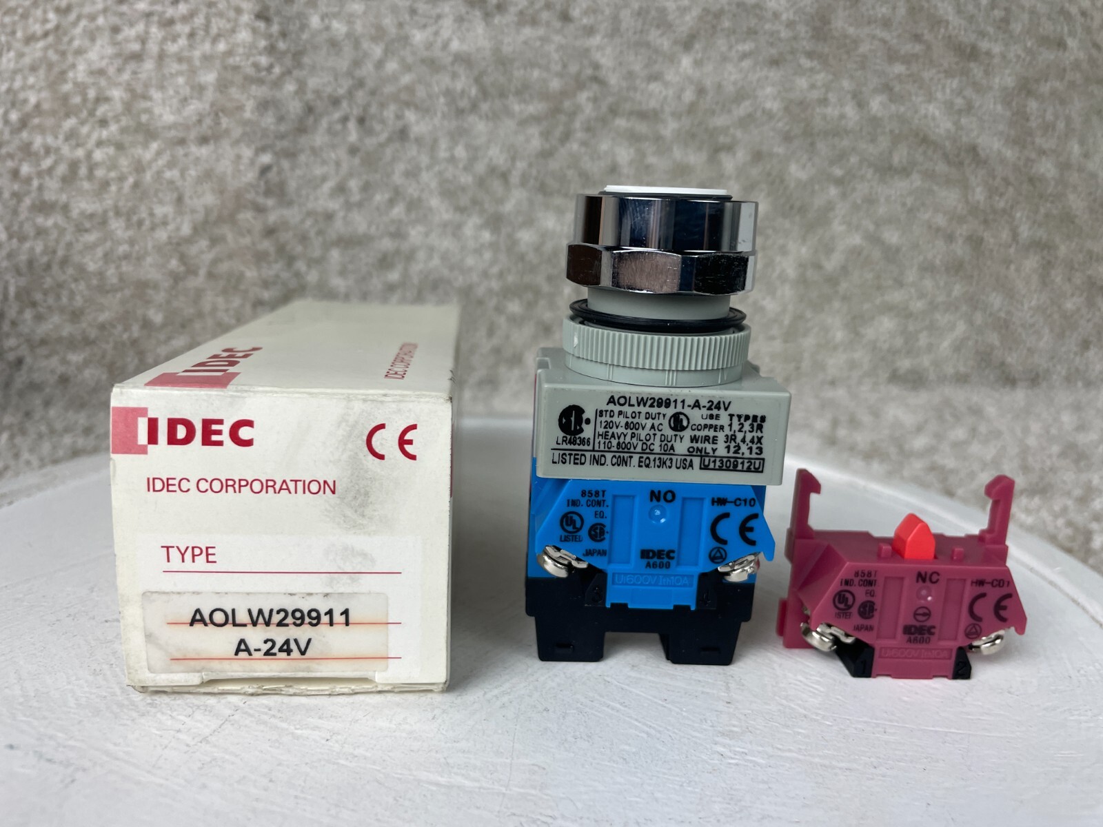 Idec Selector Switch AOLW29911-A-24V STD & Heavy Pilot Duty