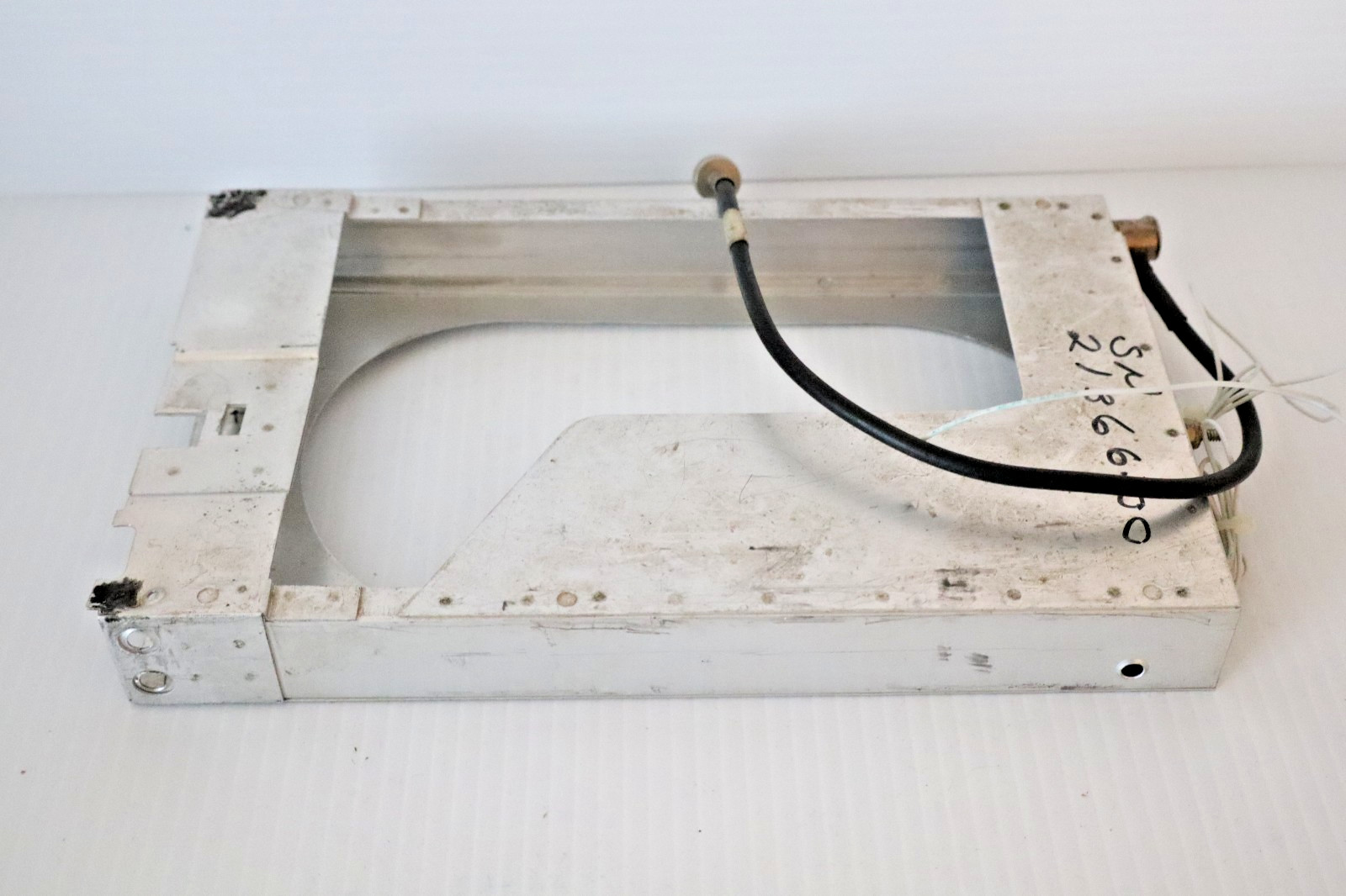 Bendix King KN 64 DME Mounting Tray & Connector