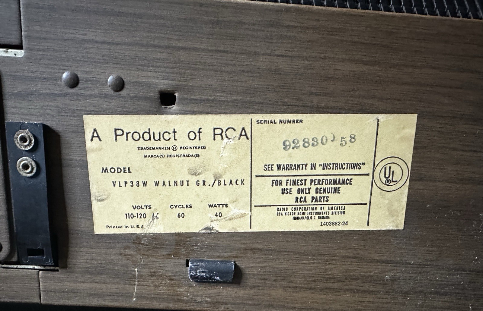 Vintage RCA Solid State Stereo Model VLP38W Walnut Grain / Black - Tested WORKS