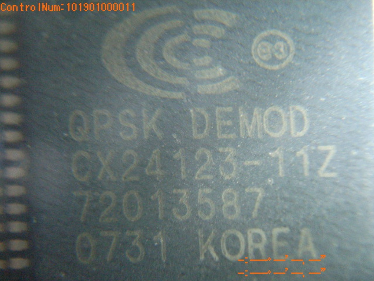 CX24123-11Z - Conexant Systems Inc - IC, DEMODULATOR/DECODER, TQFP64 ( 2 pcs