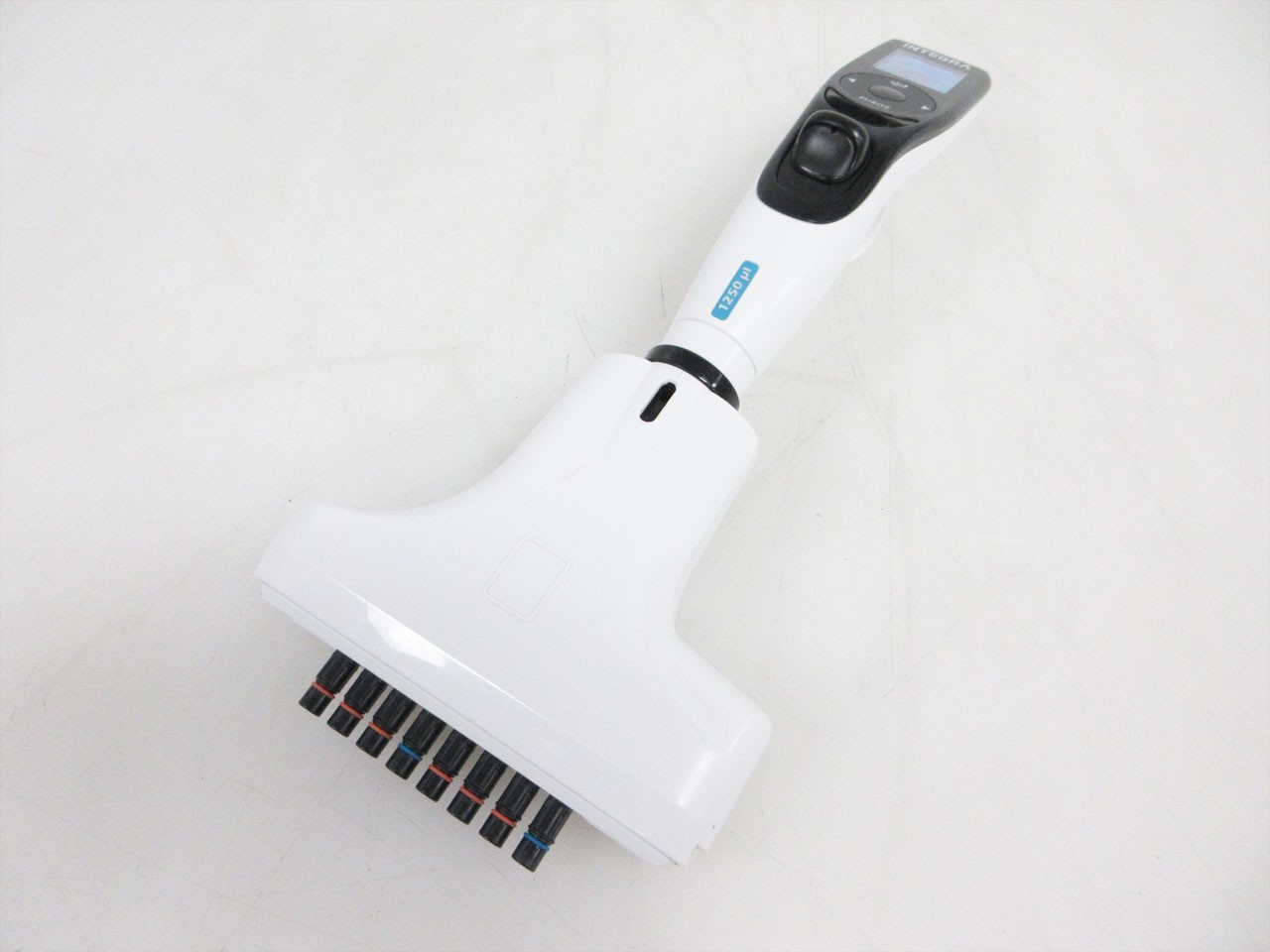 INTEGRA 4724 8 CHANNEL 1250 uL VOYAGER MULTI PIPETTE ELECTRONIC ADJUST WIDTH L