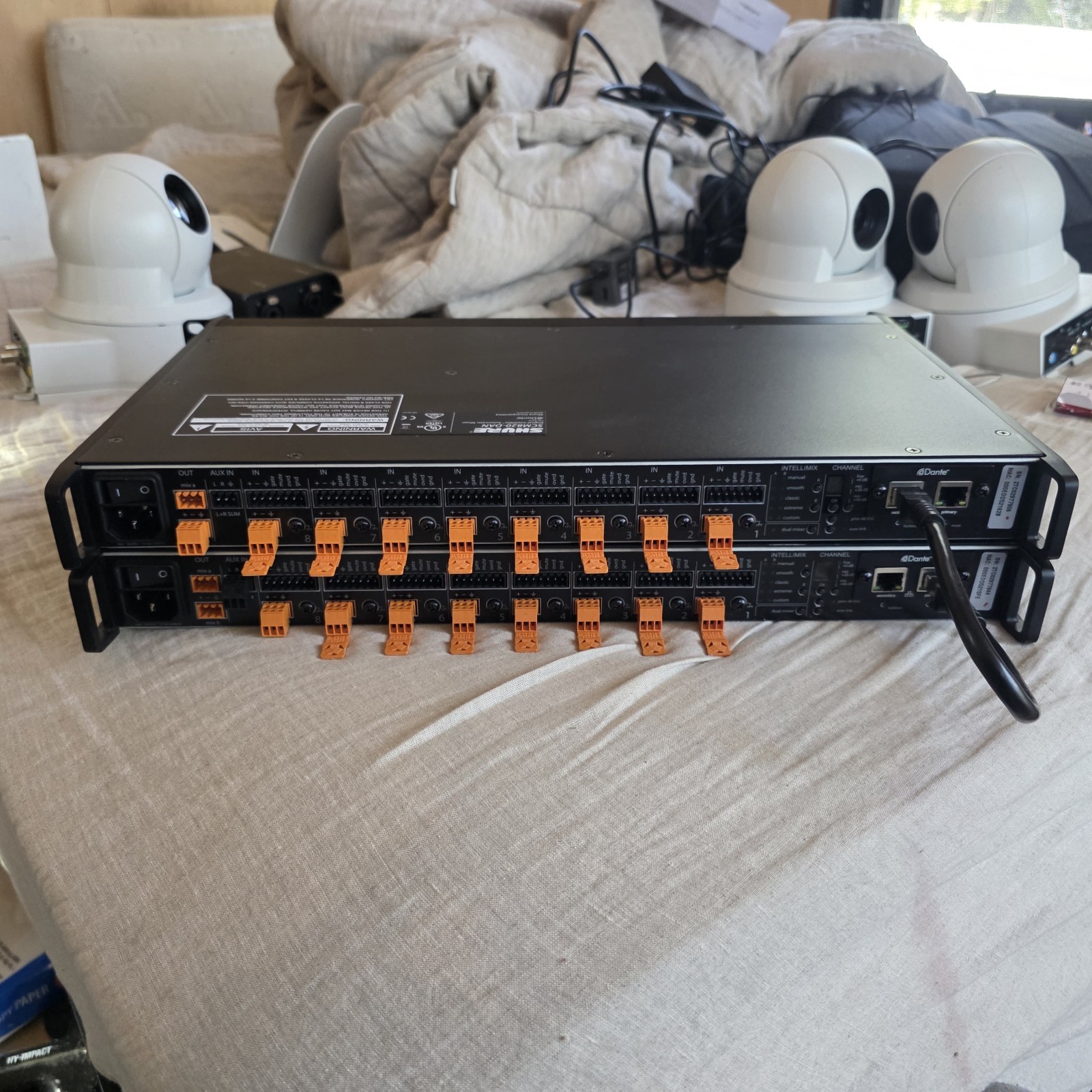 Shure SCM820-DAN (pair)