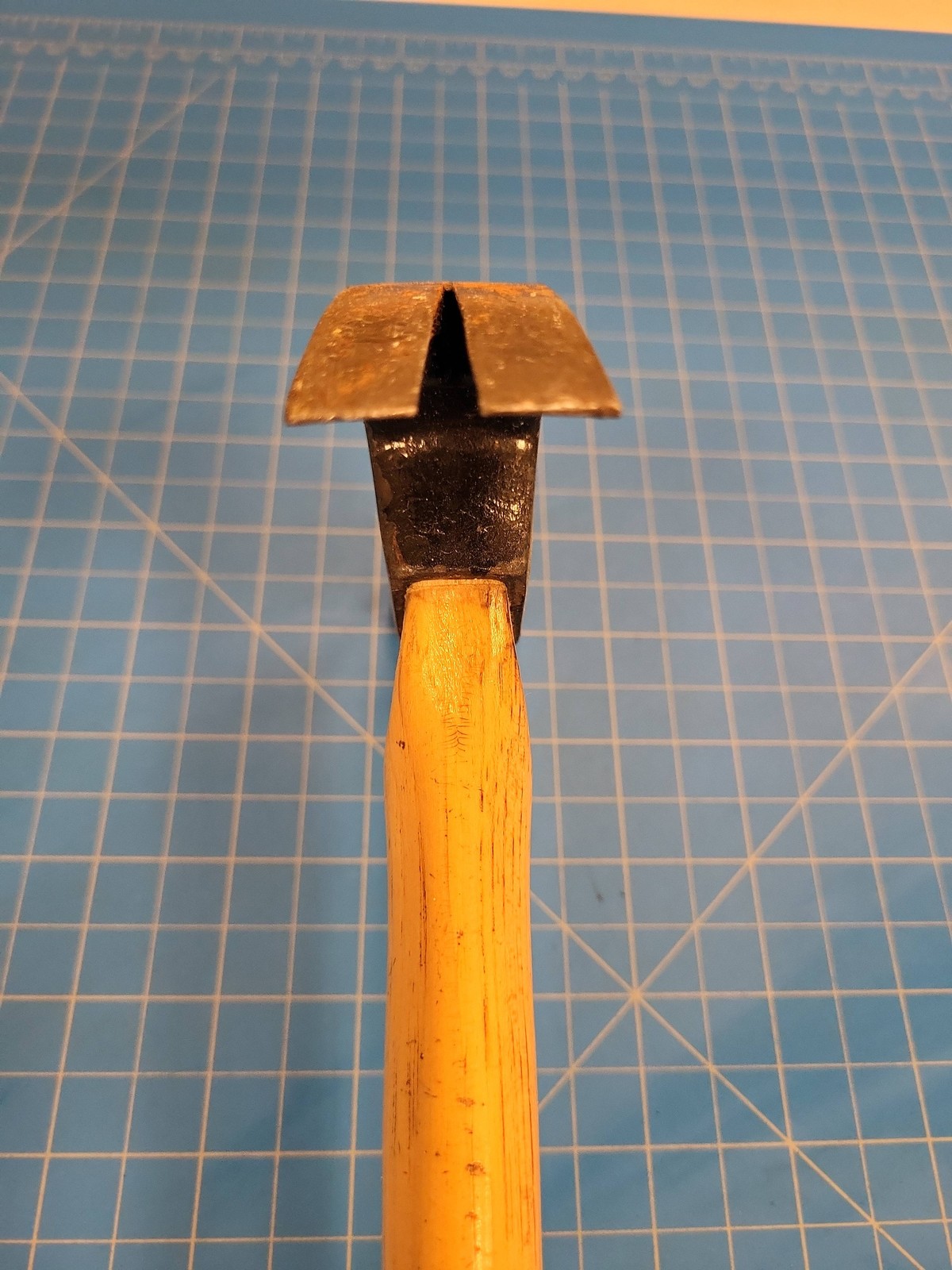 Claw Hammer Vintage Wood Handle Taiwan Carpentry Tool Hand Tool Nail Puller