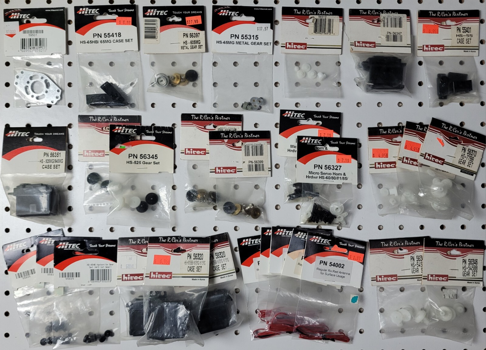 Hitec ~ Parts Lot ~ 30 Items ~ Servo Gears Cases, Metal Gears Vintage RC NIP NOS