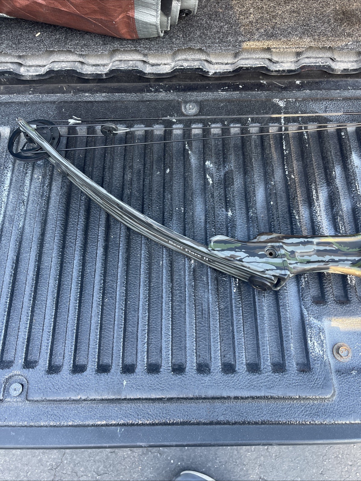 Bear Flare II Compound Bow Camo