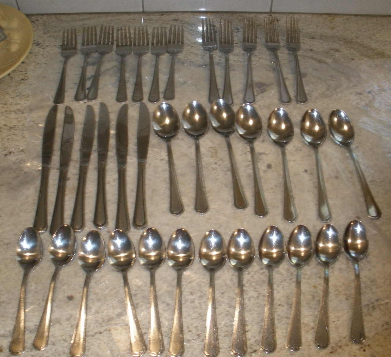 Vintage Oneida Northland Fashionpoint Stainless Flatware Beaded Lot Of 37 Korea