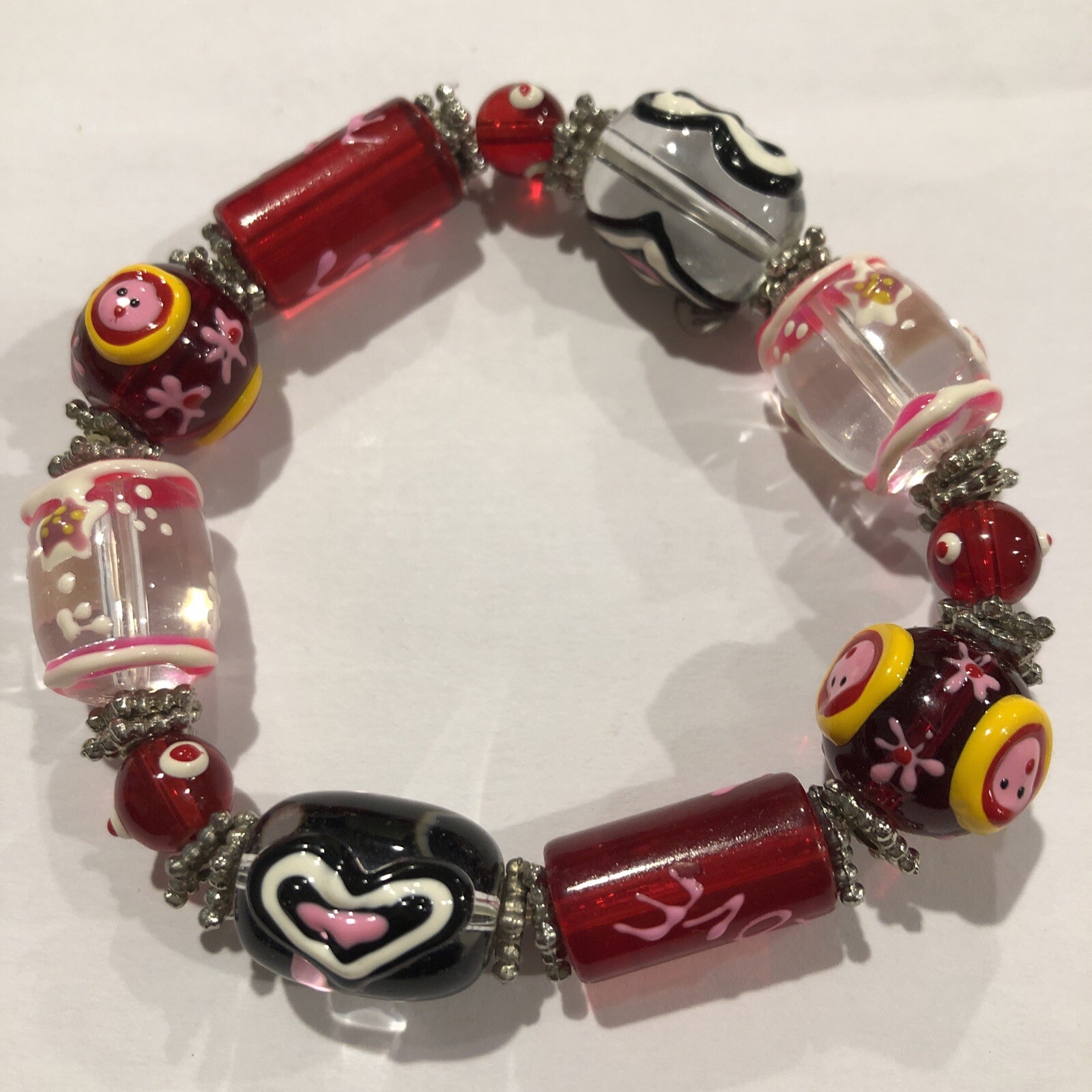 Valentine's Love Theme Glass Bead Bracelet reds Pinks hearts silver stretchy.