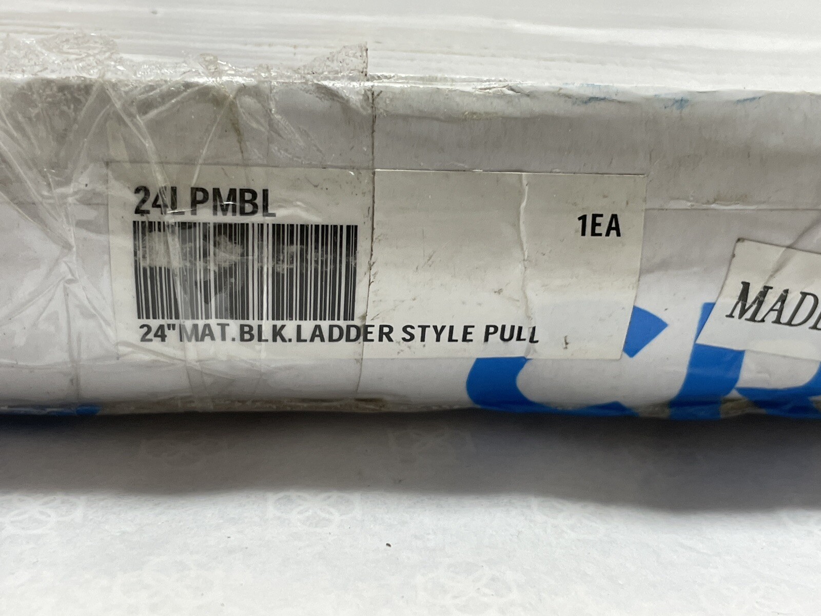 CRL Matte Black 24" Ladder Style Back-to-Back Pull Handle 24LPMBL