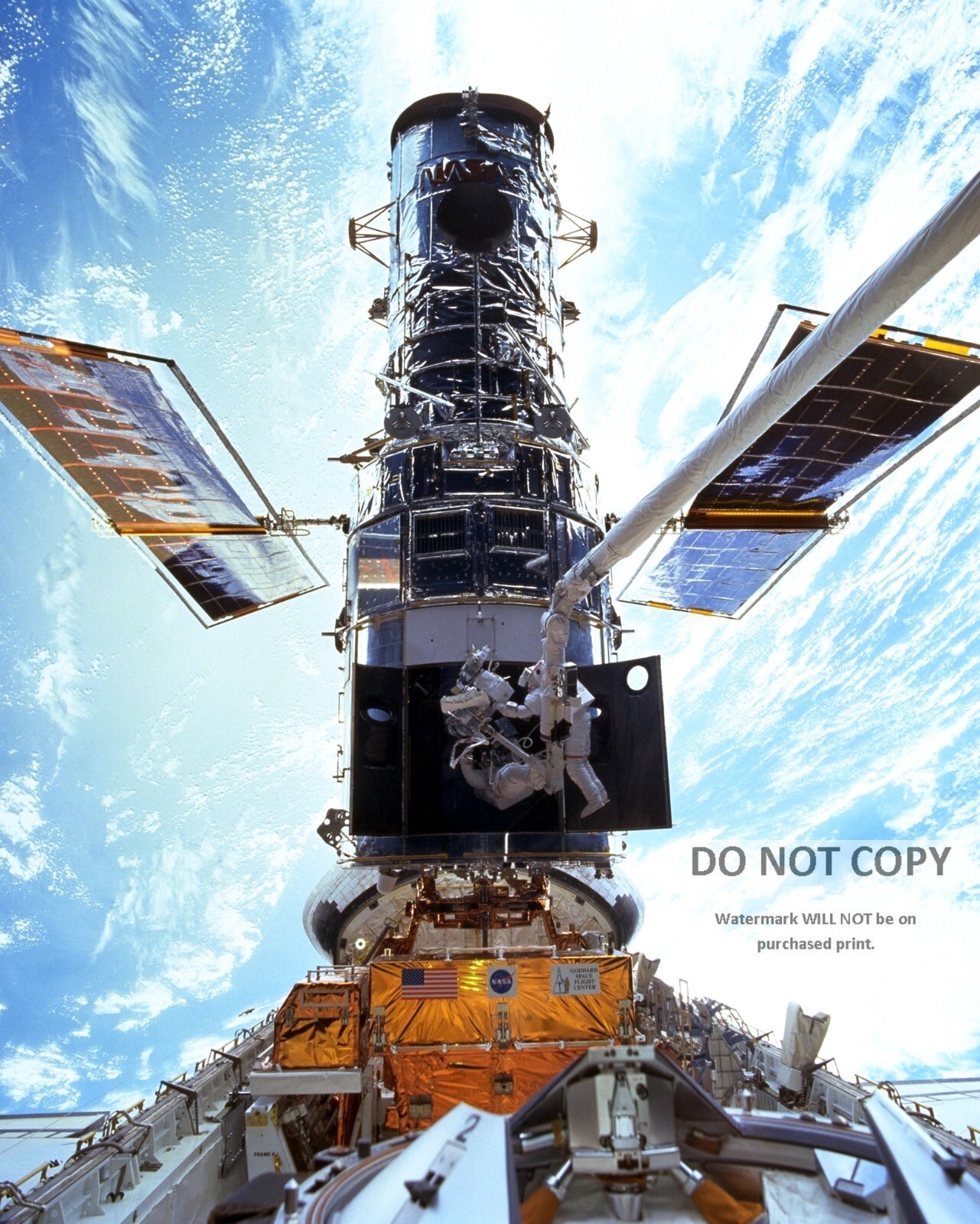 REPAIR OF THE HUBBLE SPACE TELESCOPE ON STS-103 - 8X10 NASA PHOTO (EP-461)