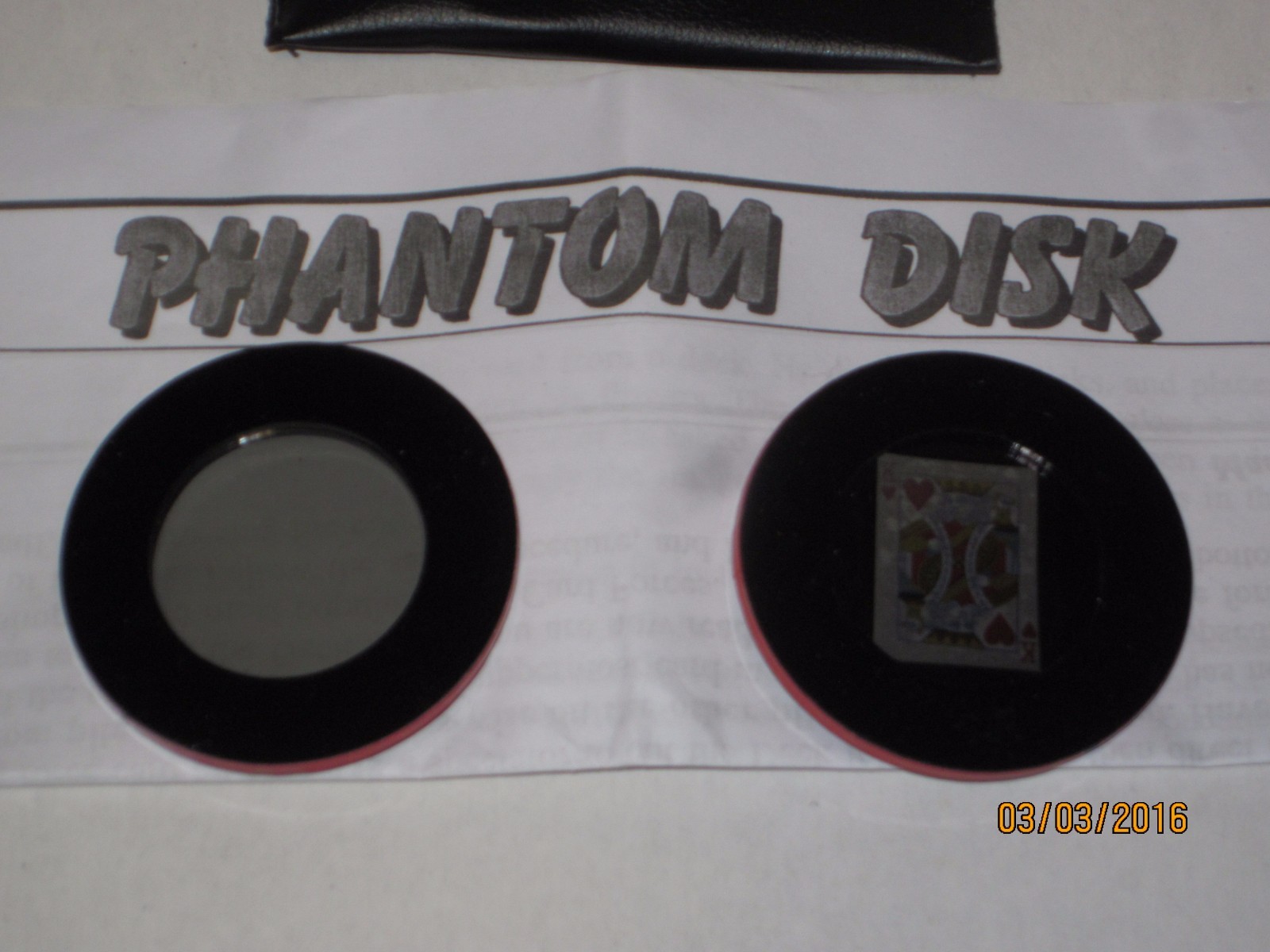 Phantom Disk Magic Trick - Close Up Illusion, Street, Card Magic, Spooky Effect