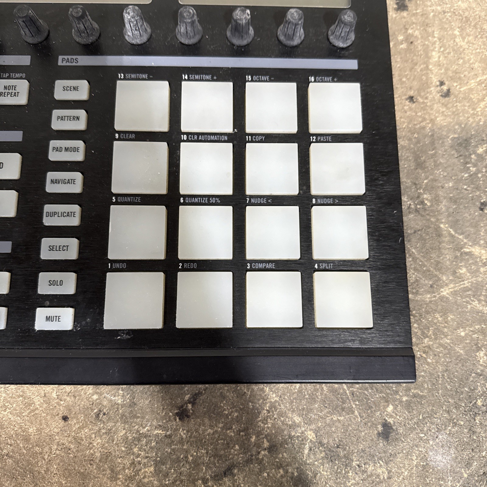 Native Instruments MASCHINE Controller
