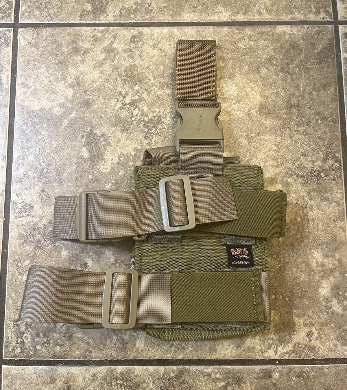 BDS Tactical Drop Leg Panel Magazine Pouch Holds 4 Mags MOLLE KHAKI USA Made