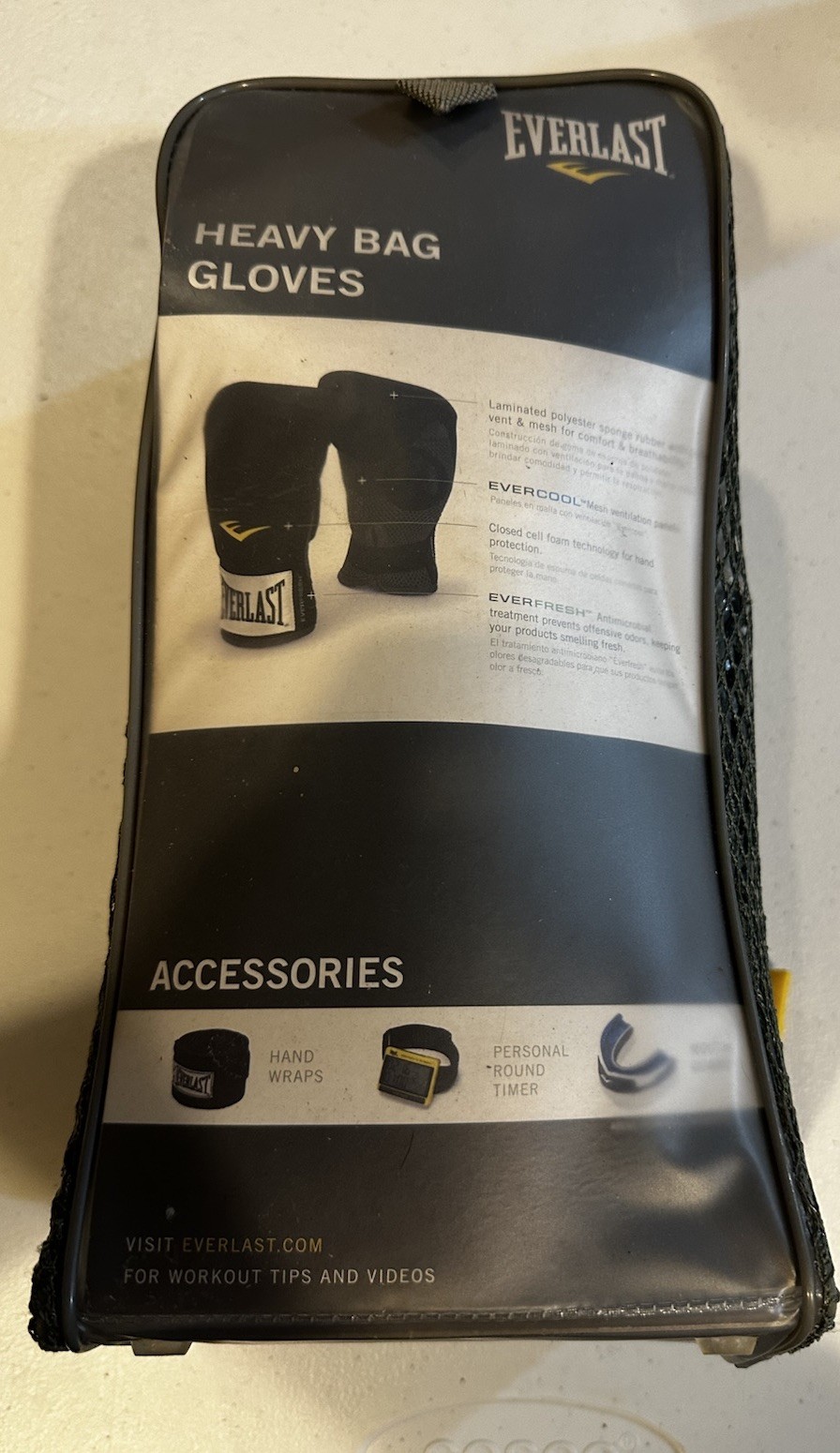 Everlast Heavy Bag Boxing Gloves 4303 One Size Black Read