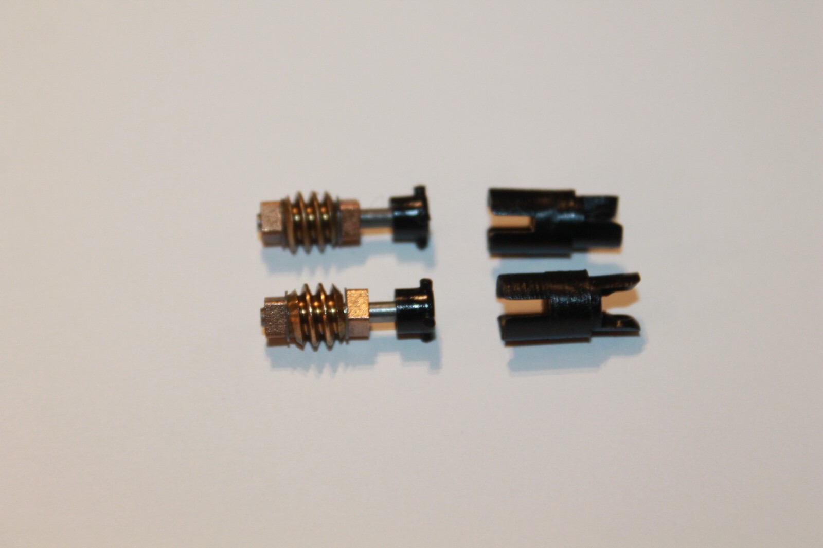 *** Athearn Blue Box Locomotive Parts *** 1-Pair F Unit Locomotive Drivelines***