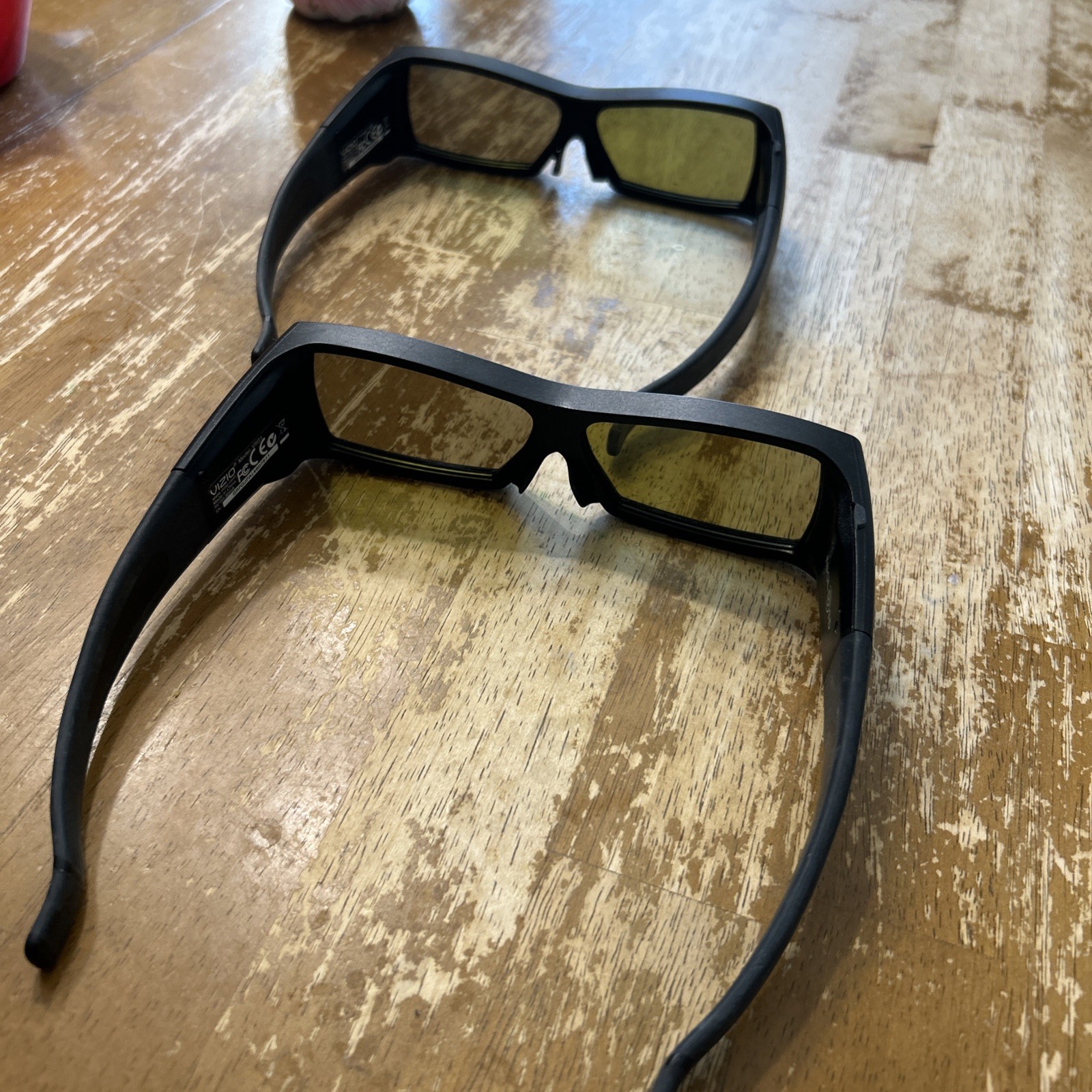 LOT OF 2  Vizio Rechargeable Full HD 3D Glasses Model VSG1 With CHARGER