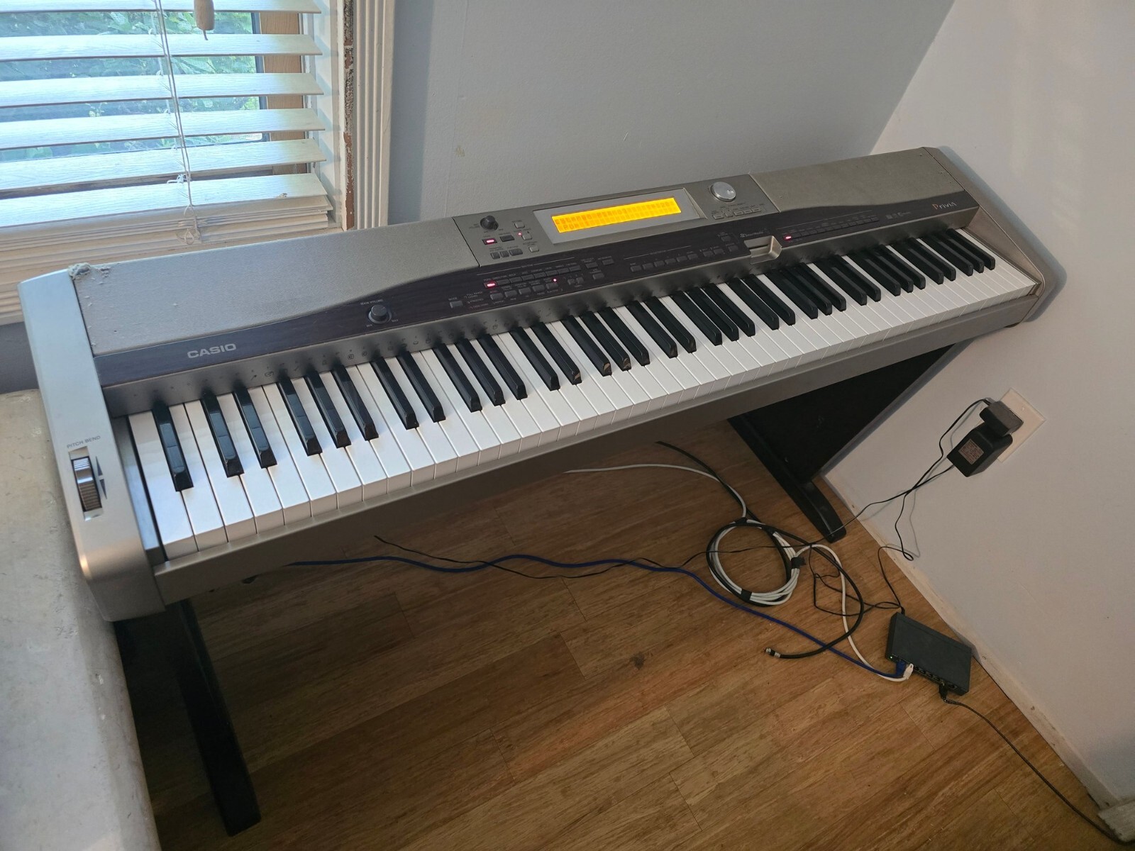 Casio Privia PX-400R 88-Key Digital Piano Keyboard W/ Stand