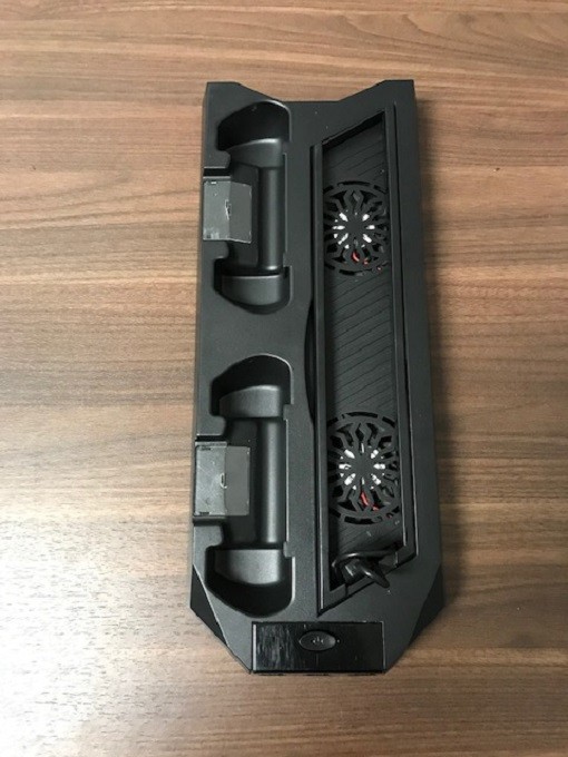 PlayStation 4 USB Charging Dock And Cooling Station For Console And Two 2E