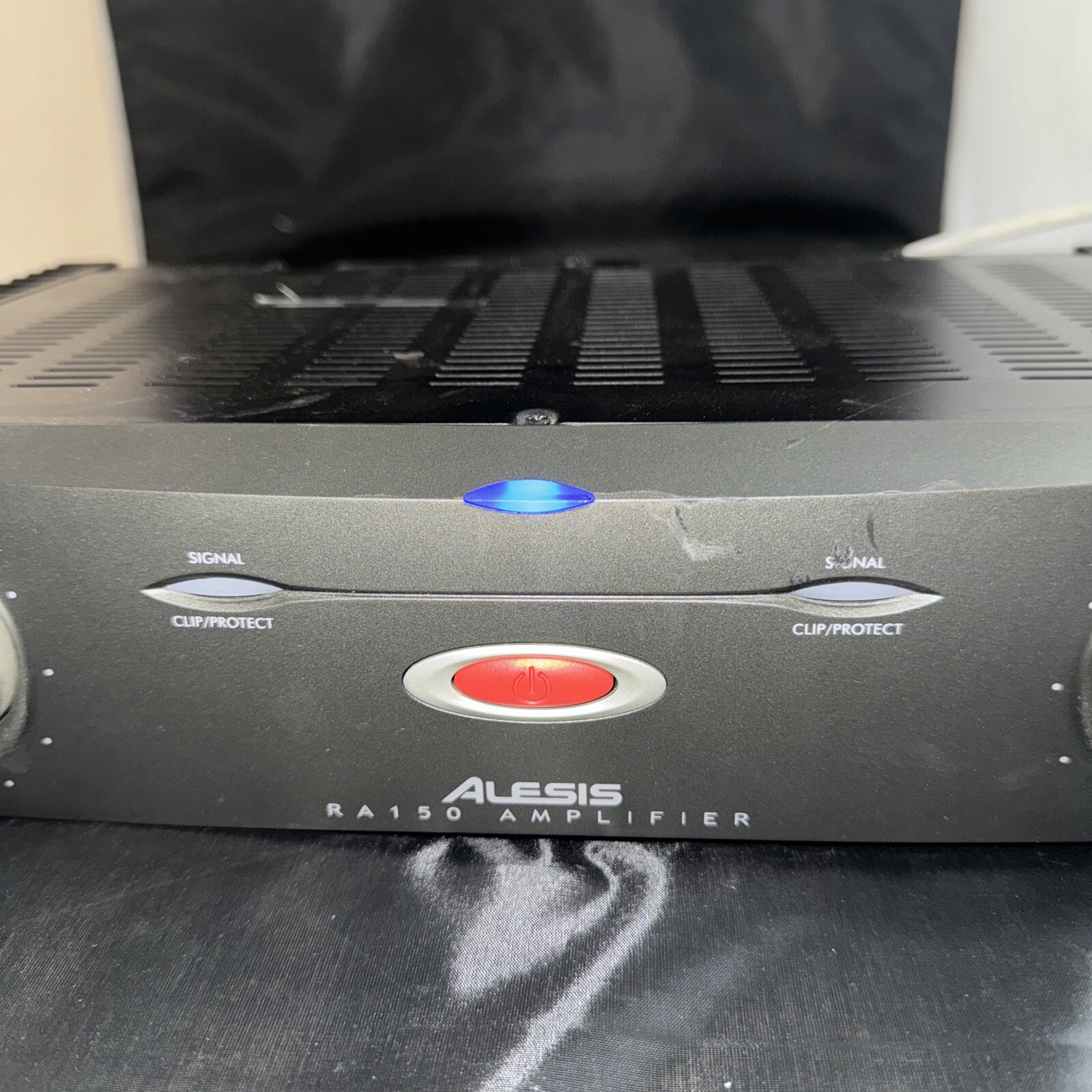 Alesis RA150 Power Amplifier