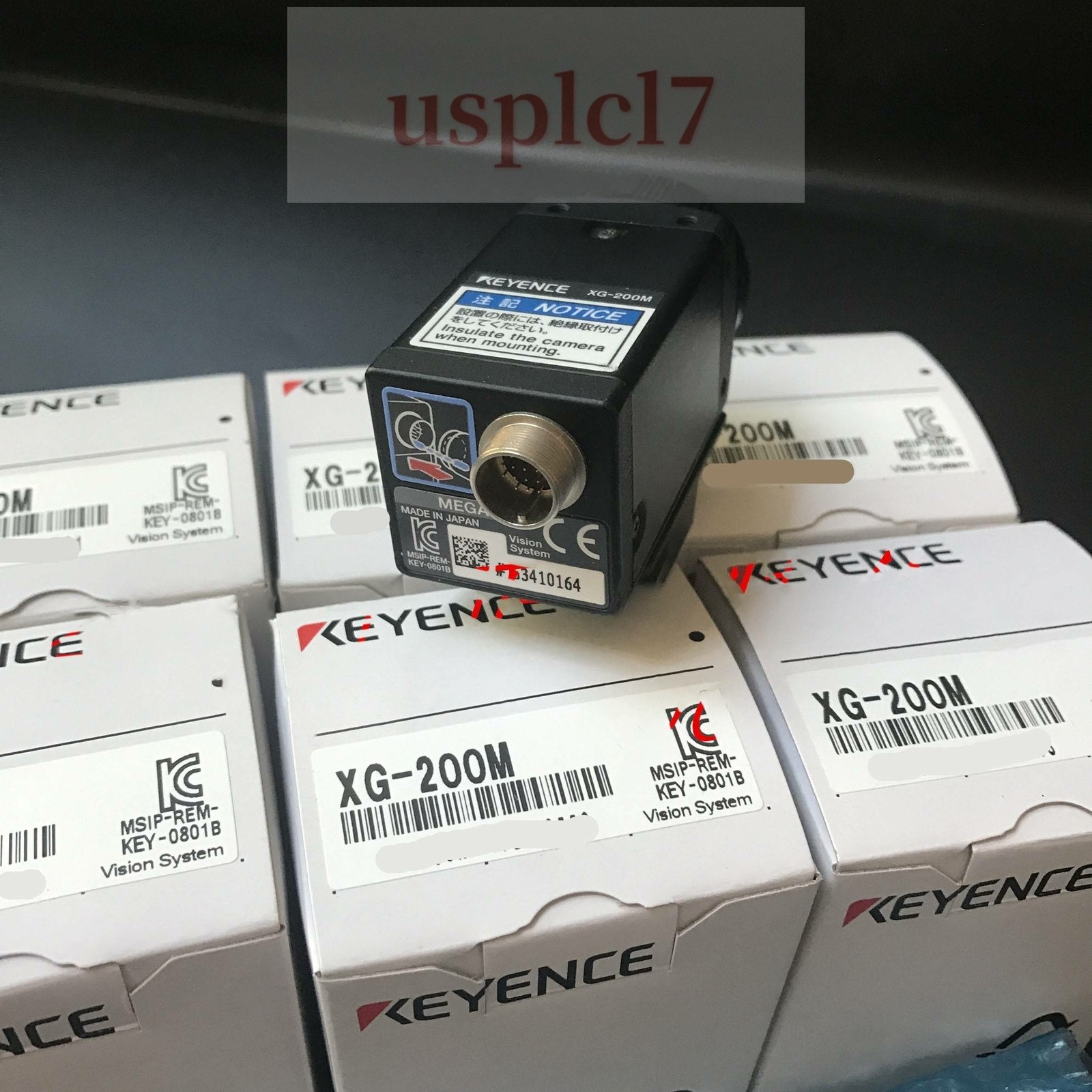 ONE NEW KEYENCE XG-200M camera