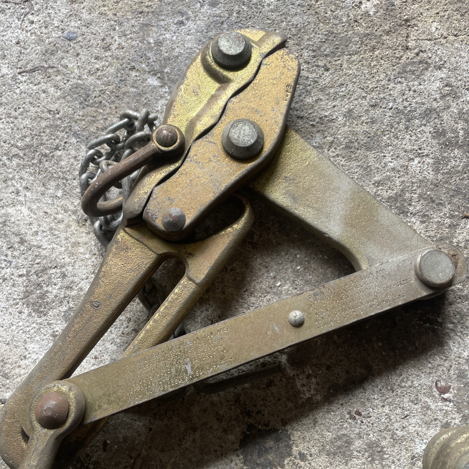 Klein Tools 1692 And 1659 -5AT Chicago Grip Coated Strand Puller