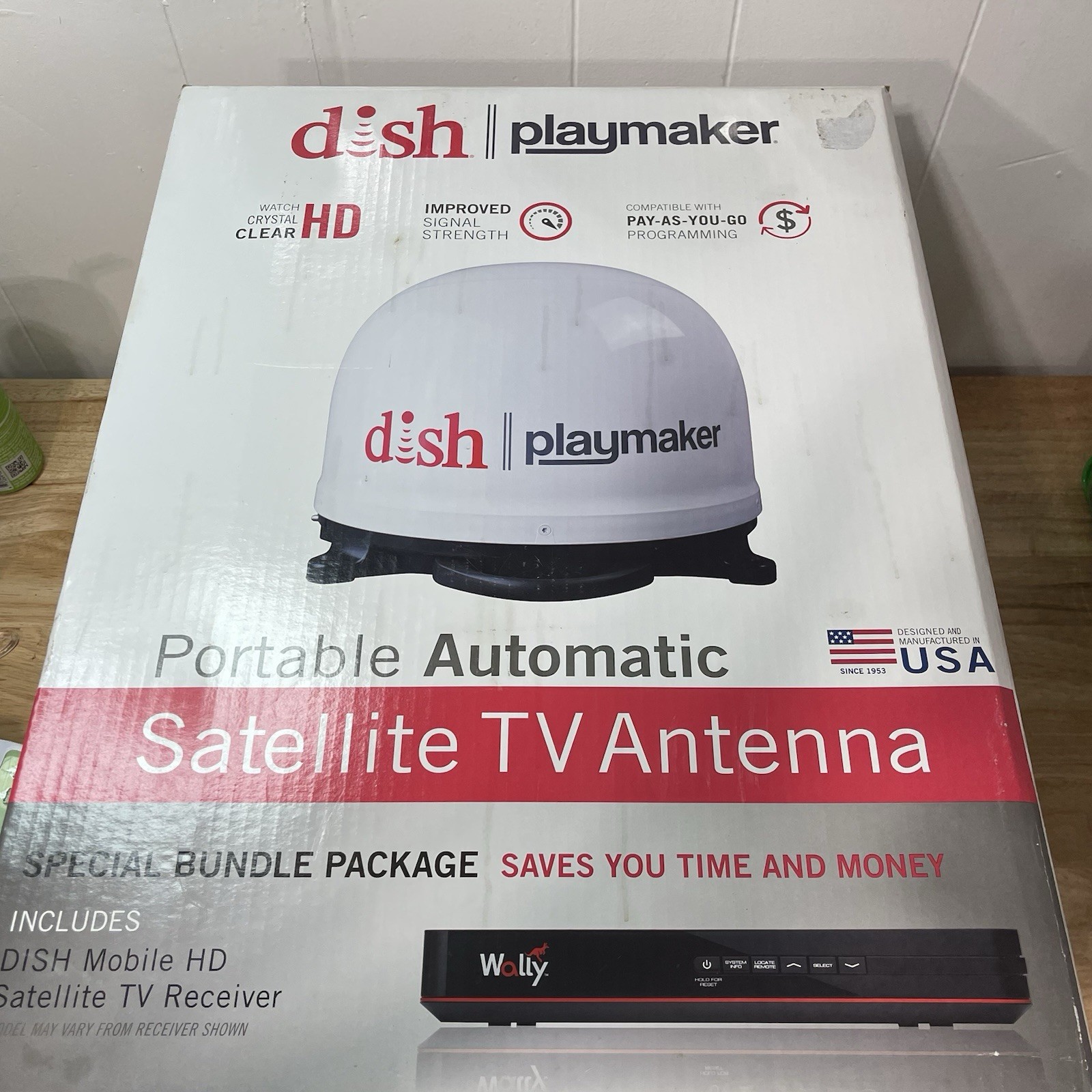 Winegard Playmaker Portable Satellite Antenna With Receiver