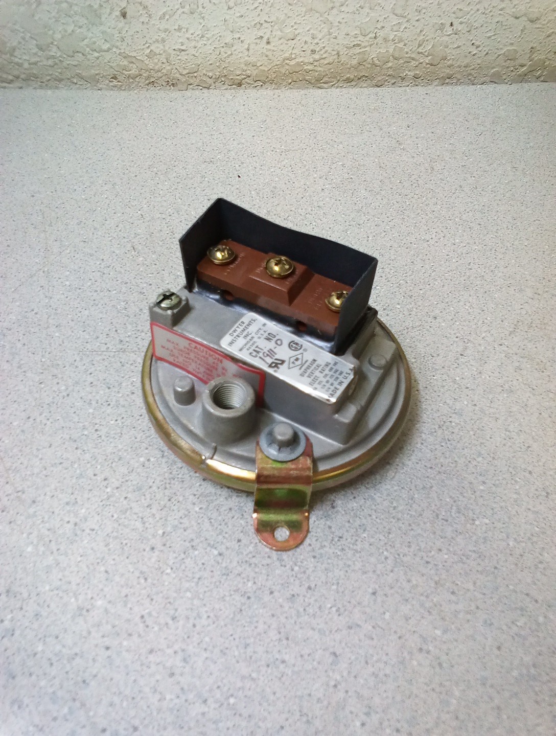 Dwyer Pressure 1911-0 Series 1900