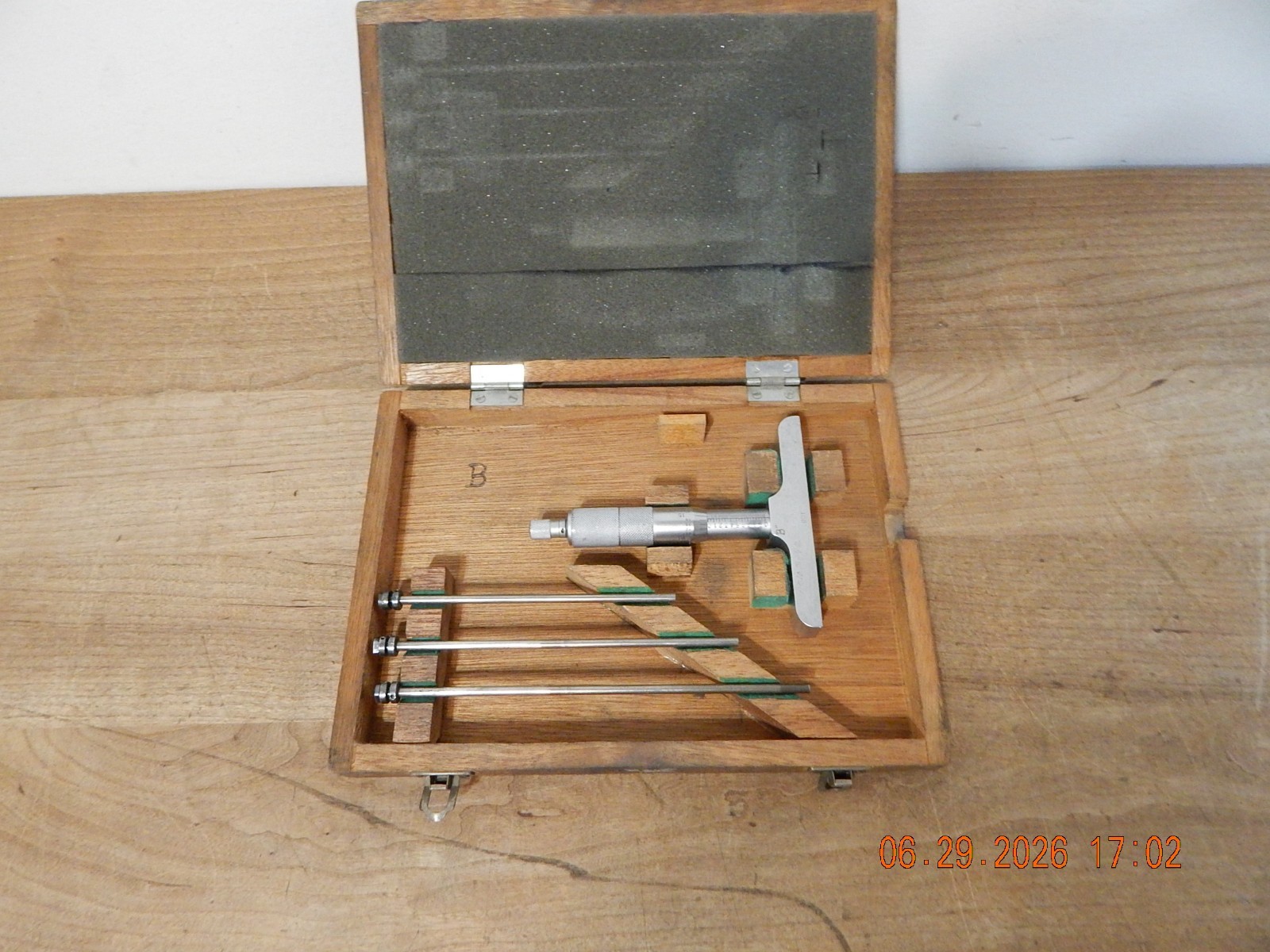 Mitutoyo 129-131 Depth Micrometer Set 0-4" Range .001" Grad - DMC 4" Base
