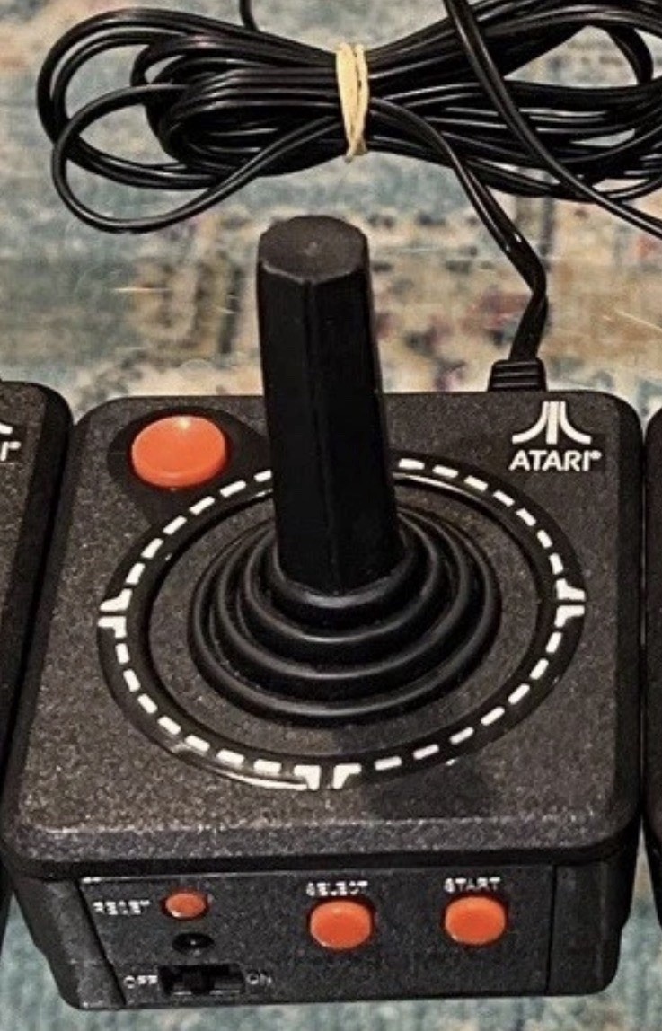 ATARI All-in-One Joystick Console w/ 10 Built in Games Asteroids Breakout Pong