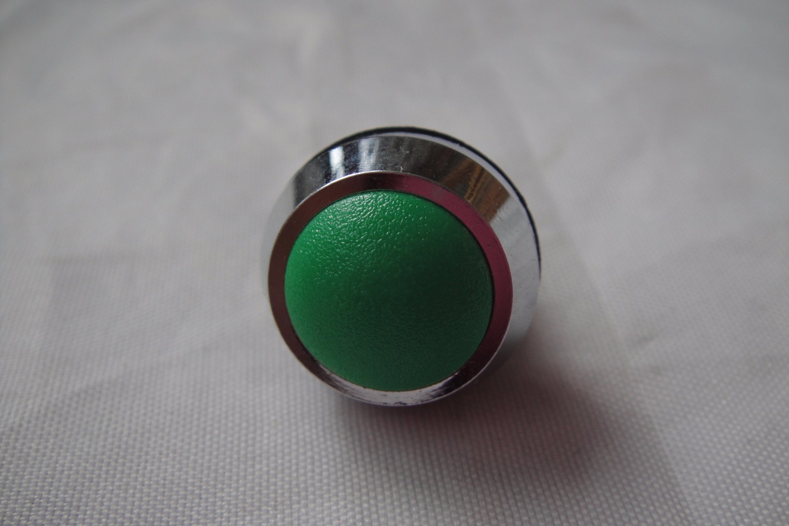 Switch for 6v,9v,12v,24v,36v,120v,250v 12mm Green White Momentary Push Switch